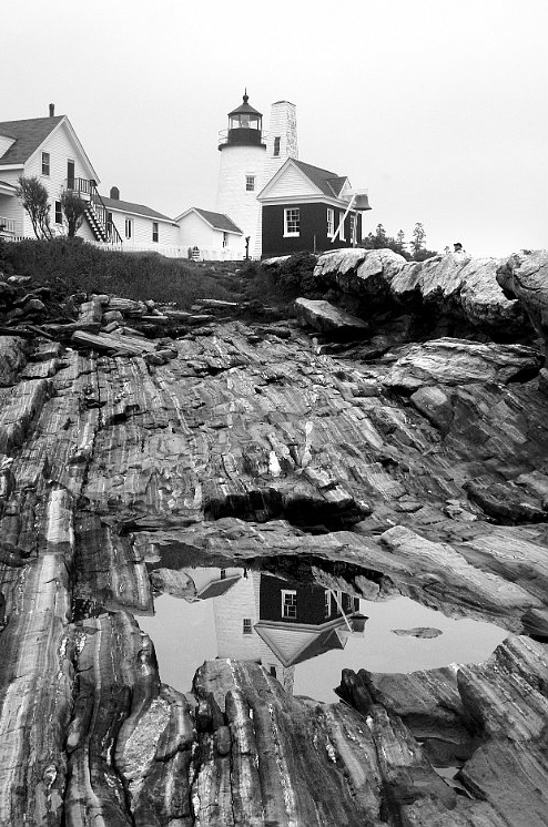 Pemaquid-Lighthouse-and-rocks-with-reflection_B-W 02018