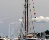 tall-ships-and-sailboats-in-Camden-Harbor_P1080418