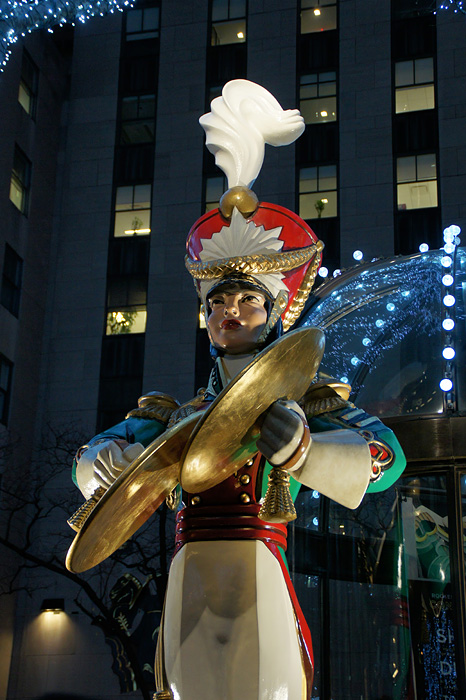 Cymbal player statue at Rockefeller Center