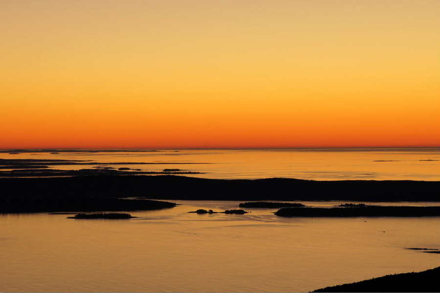 sunrise-over-Frenchmans-Bay_DSC09835